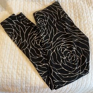 Lululemon Black + White Rose Leggings